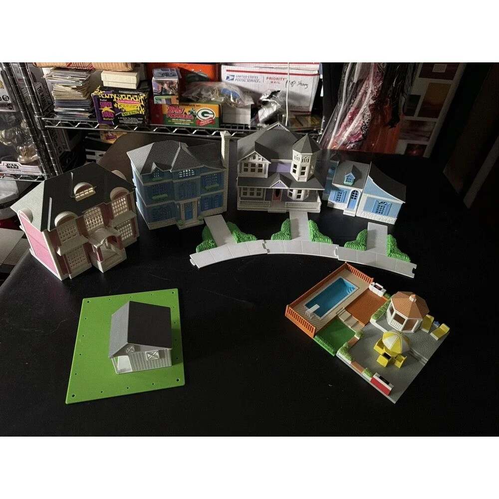 1994 Galoob MY PRETTY DOOLHOUSE Lot (Polly Pocket sized set)